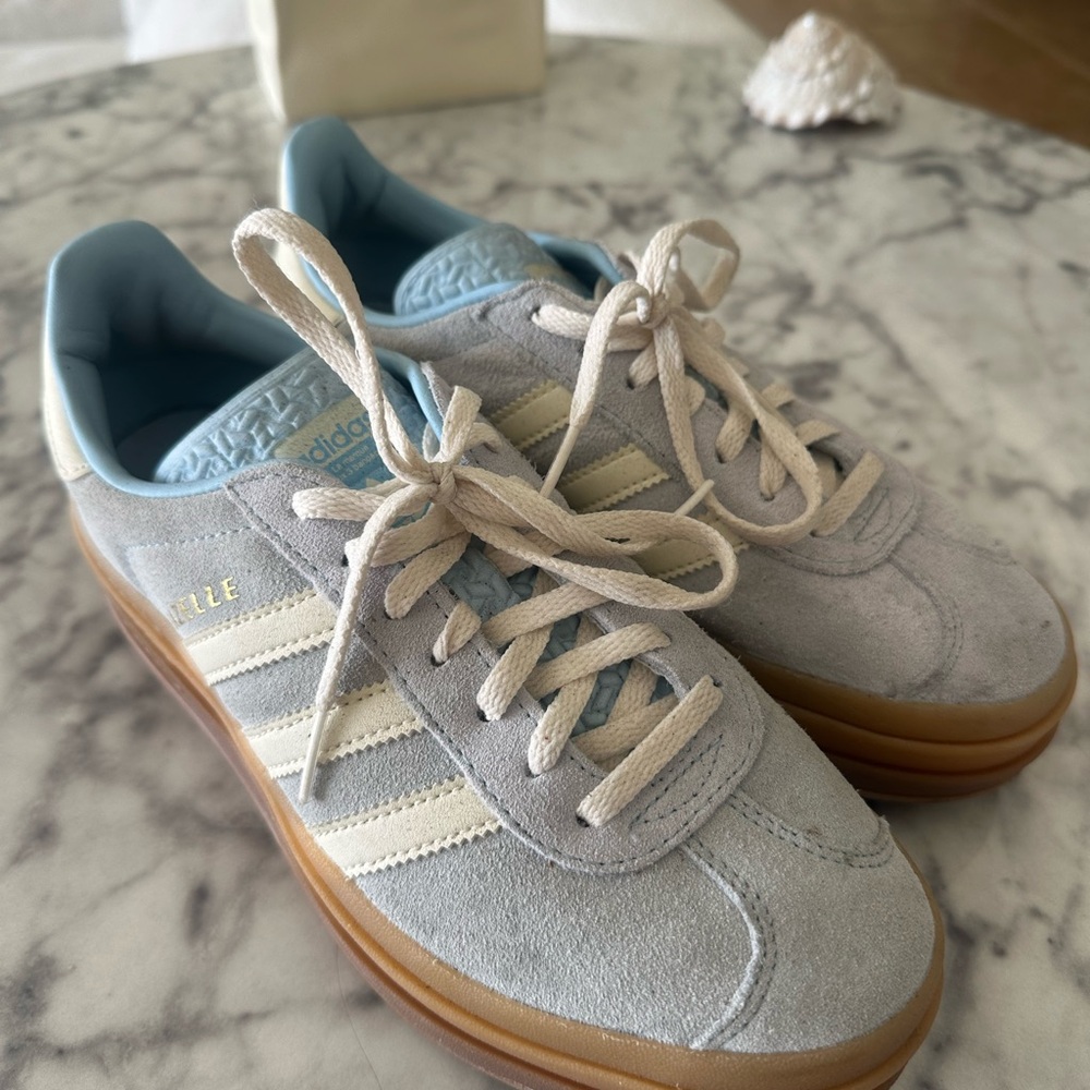Adidas original sneaker Gazelle platform blue size: 7